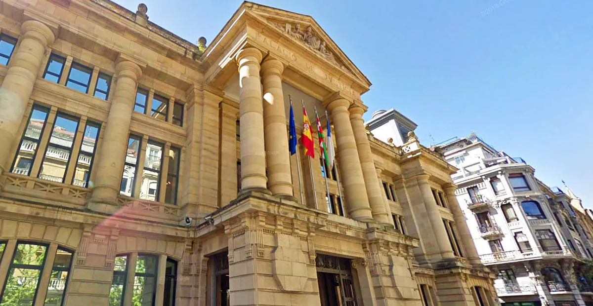 Sin pegatas no aparques tu cuatro latas